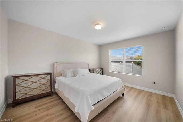 1628 9th TER, Cape Coral, FL 33993