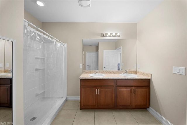 1628 9th TER, Cape Coral, FL 33993