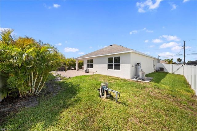 1628 9th TER, Cape Coral, FL 33993