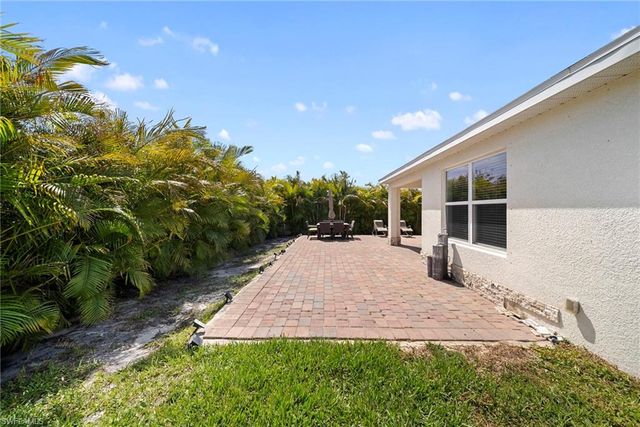 1628 9th TER, Cape Coral, FL 33993