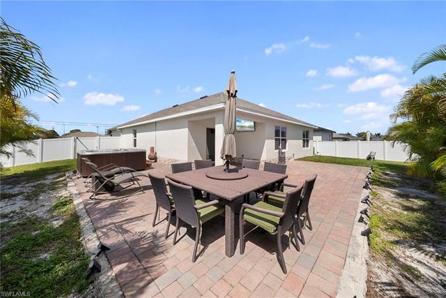 1628 9th TER, Cape Coral, FL 33993