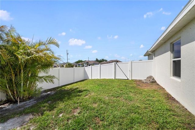 1628 9th TER, Cape Coral, FL 33993