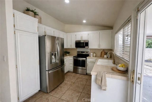 18562 Stare, Northridge, CA 91324