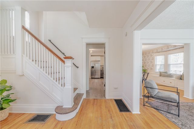 87 Paige Street, Rochester, NY 14619