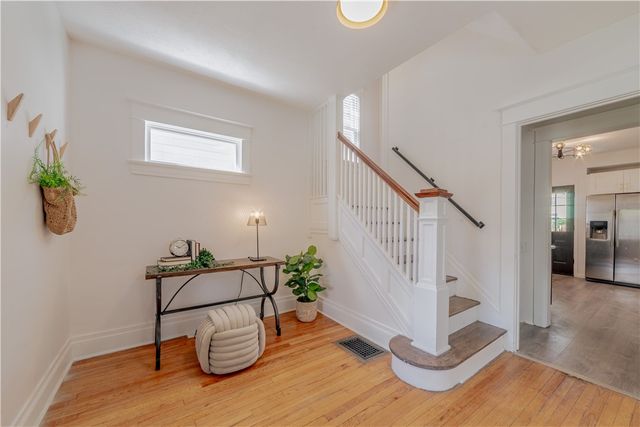 87 Paige Street, Rochester, NY 14619