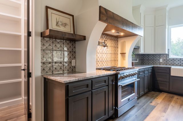 1078 Preserve Street, Weatherford, TX 76085