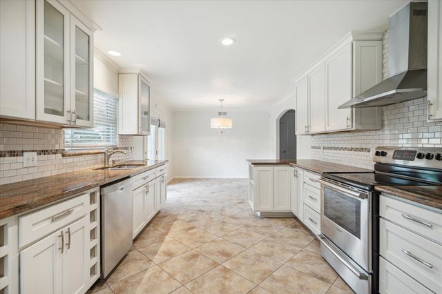 1124 Springrock Lane, Houston, TX 77055