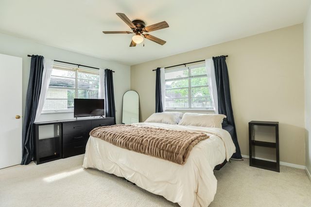 621 Southside Drive, Angleton, TX 77515