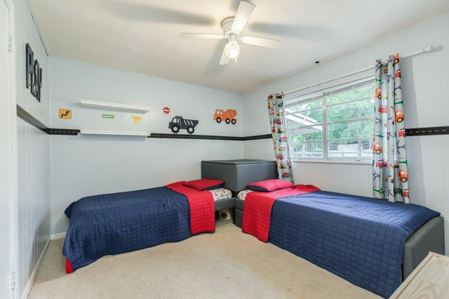 621 Southside Drive, Angleton, TX 77515