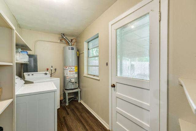 621 Southside Drive, Angleton, TX 77515