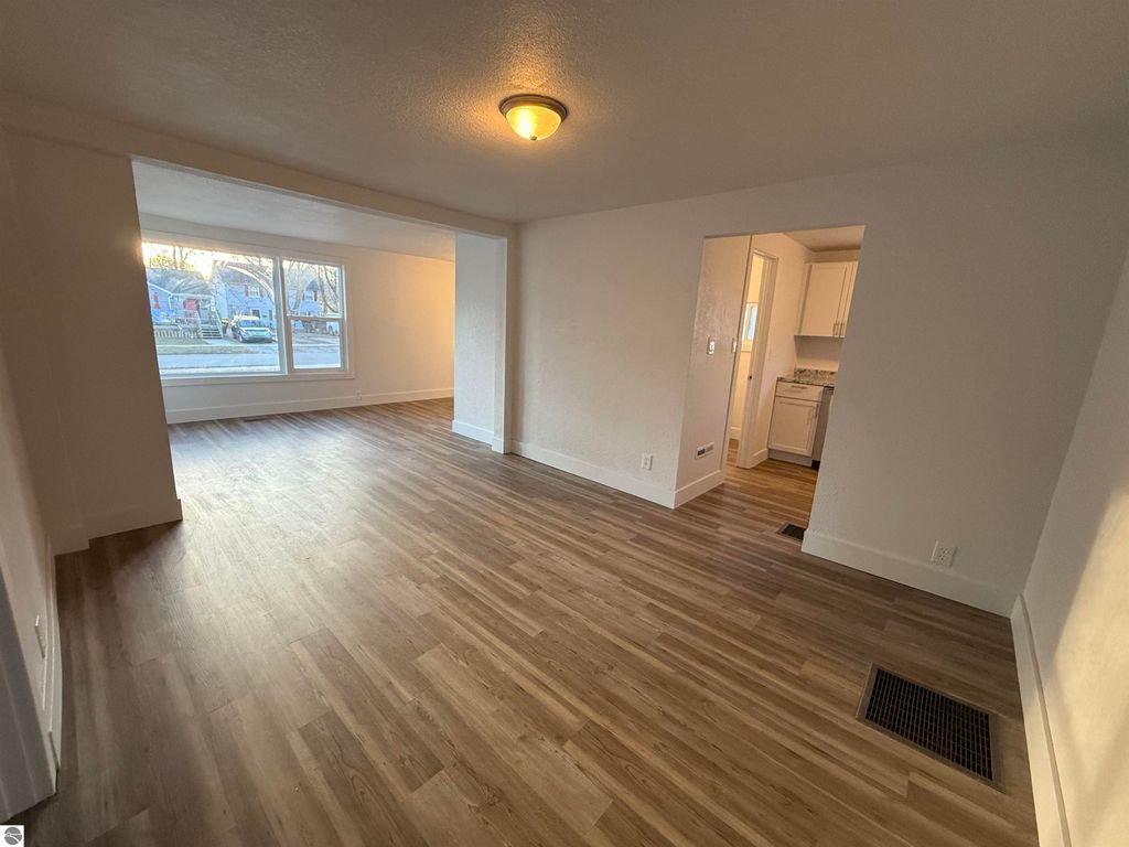 Image 13 of property listing at 1012 S Lansing, Mt Pleasant, MI 48858