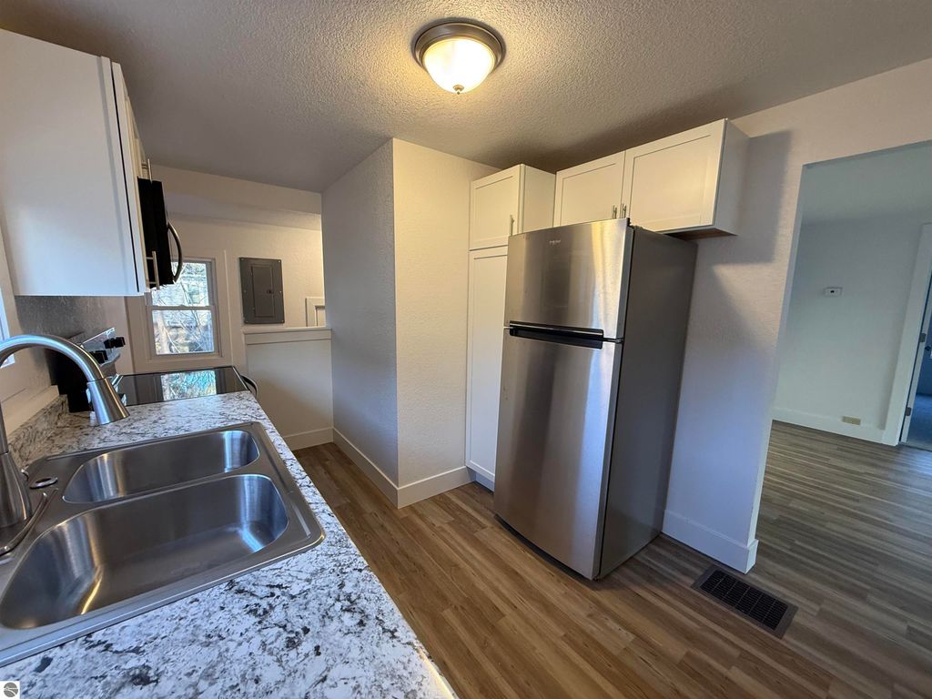 Image 16 of property listing at 1012 S Lansing, Mt Pleasant, MI 48858