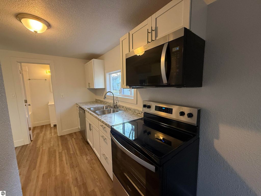 Image 6 of property listing at 1012 S Lansing, Mt Pleasant, MI 48858