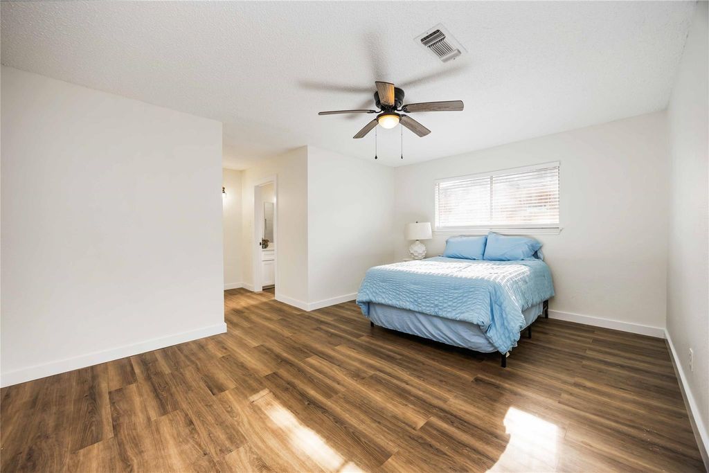 12418 A Bar Drive, Santa Fe, TX 77510