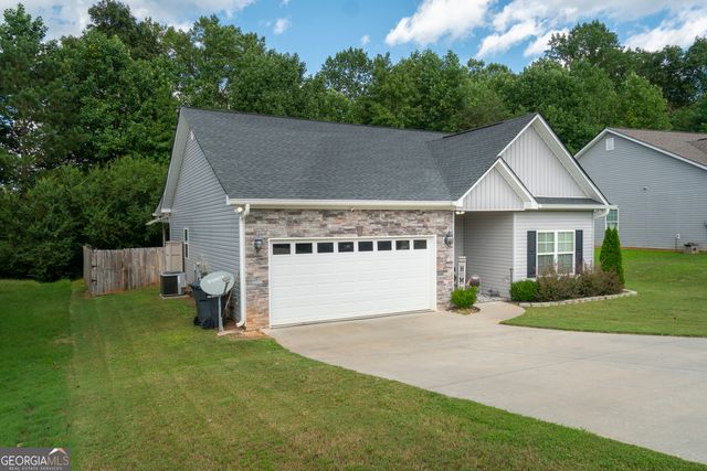 318 Highland Pointe Drive, Alto, GA 30510