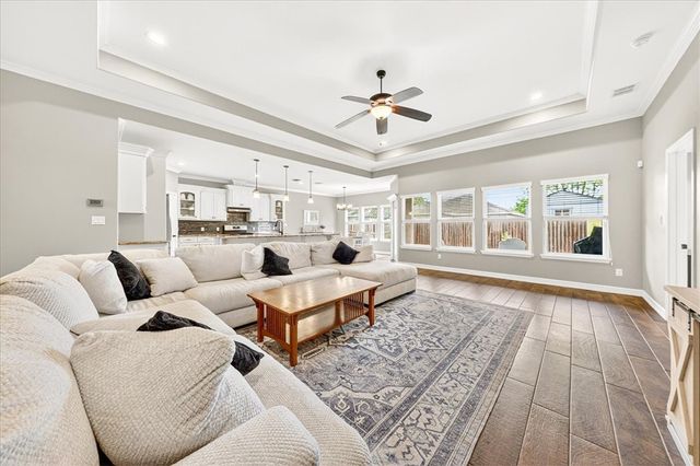 6534 Paddington Dr, Corpus Christi, TX 78414