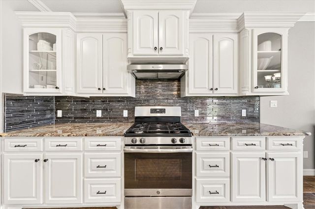 6534 Paddington Dr, Corpus Christi, TX 78414