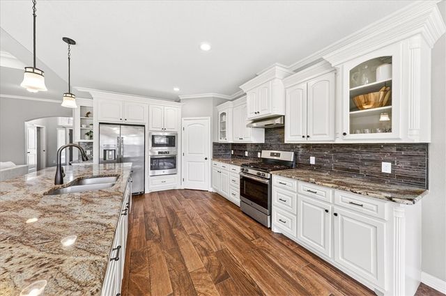 6534 Paddington Dr, Corpus Christi, TX 78414