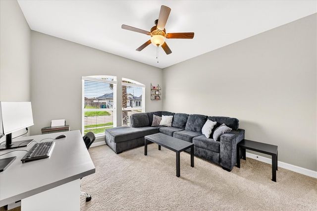 6534 Paddington Dr, Corpus Christi, TX 78414