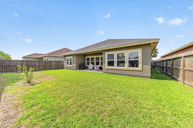 6534 Paddington Dr, Corpus Christi, TX 78414