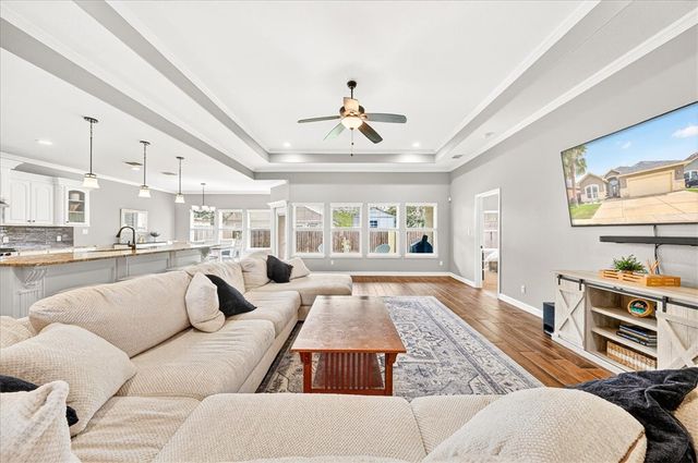6534 Paddington Dr, Corpus Christi, TX 78414