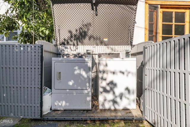 1115 S Wilton Place A, Los Angeles, CA 90019