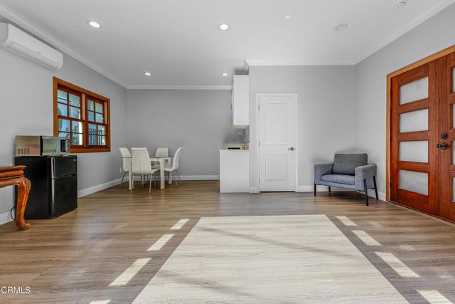 1115 S Wilton Place A, Los Angeles, CA 90019