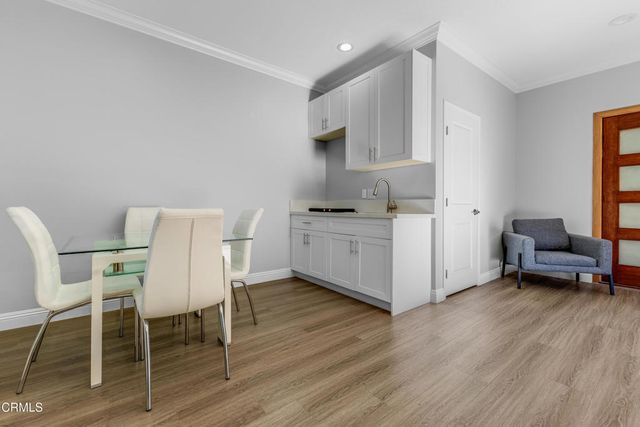 1115 S Wilton Place A, Los Angeles, CA 90019