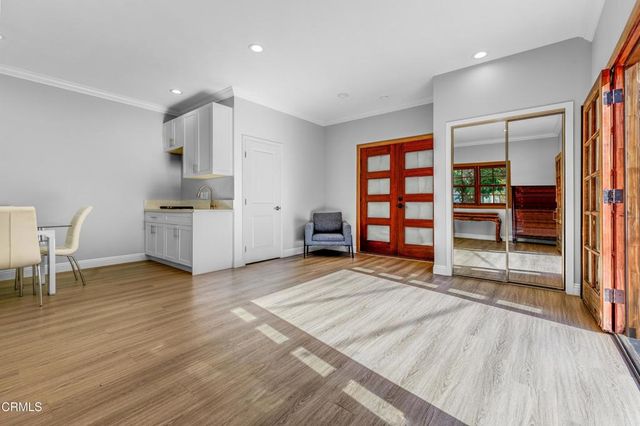 1115 S Wilton Place A, Los Angeles, CA 90019