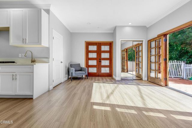 1115 S Wilton Place A, Los Angeles, CA 90019