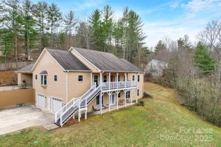 24 Lamplighter Lane, Weaverville, NC 28787