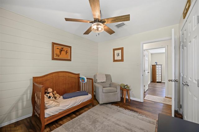 26307 Hillside Drive, Oak Ridge, TX 77386