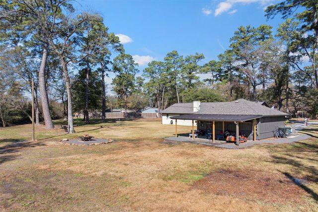 26307 Hillside Drive, Oak Ridge, TX 77386