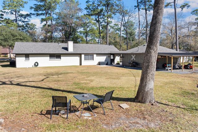 26307 Hillside Drive, Oak Ridge, TX 77386