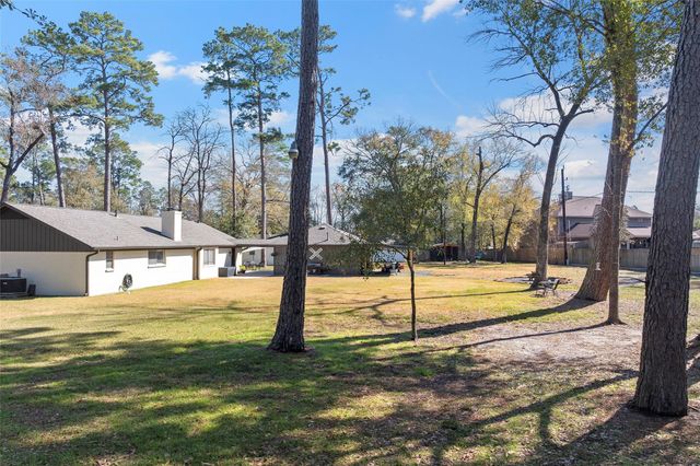 26307 Hillside Drive, Oak Ridge, TX 77386