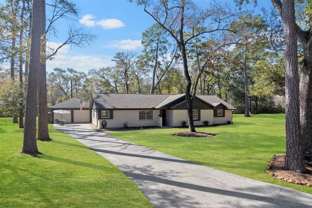 26307 Hillside Drive, Oak Ridge, TX 77386