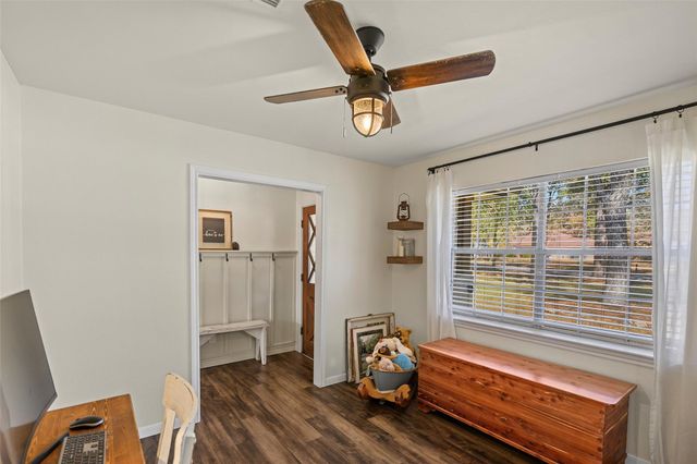 26307 Hillside Drive, Oak Ridge, TX 77386