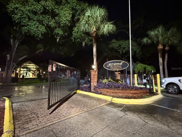 8643 MALLARD RESERVE DRIVE 202, Tampa, FL 33614