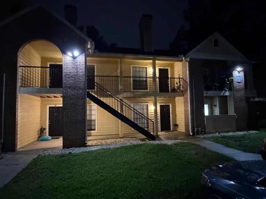 8643 MALLARD RESERVE DRIVE 202, Tampa, FL 33614
