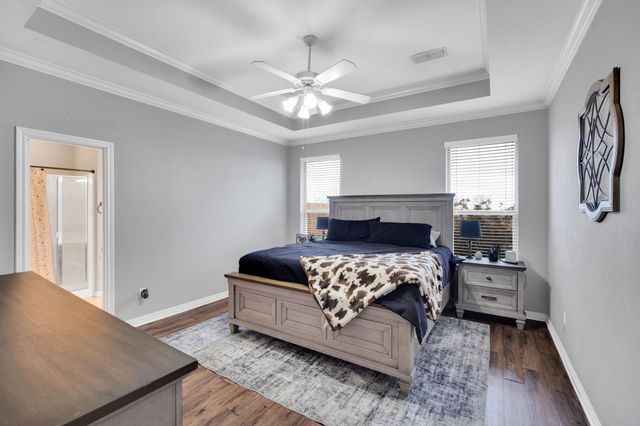 1305 Louise Lane, Ennis, TX 75119