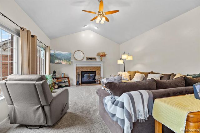 34422 Cowan Road, Westland, MI 48185