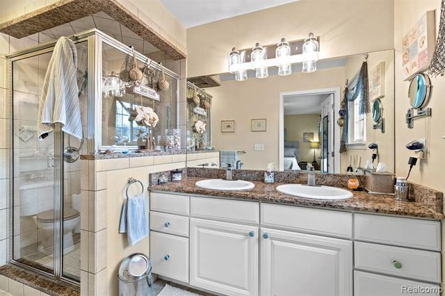 34422 Cowan Road, Westland, MI 48185