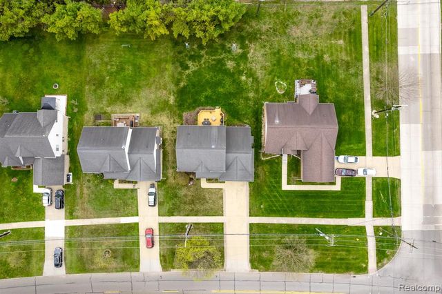 34422 Cowan Road, Westland, MI 48185