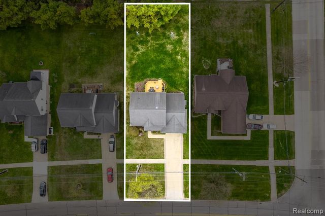 34422 Cowan Road, Westland, MI 48185