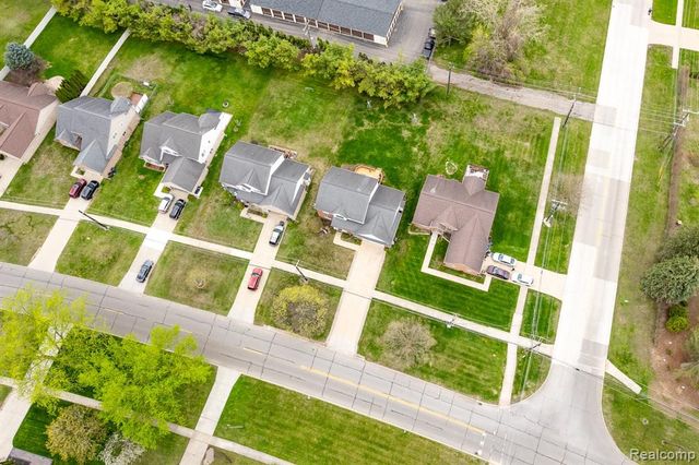 34422 Cowan Road, Westland, MI 48185