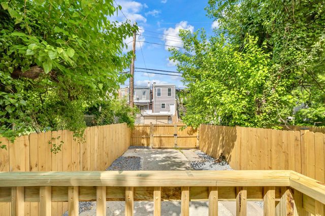 1602 CARSWELL ST, Baltimore, MD 21218