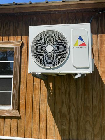 230 E Woodland Shores Drive, Point Blank, TX 77364