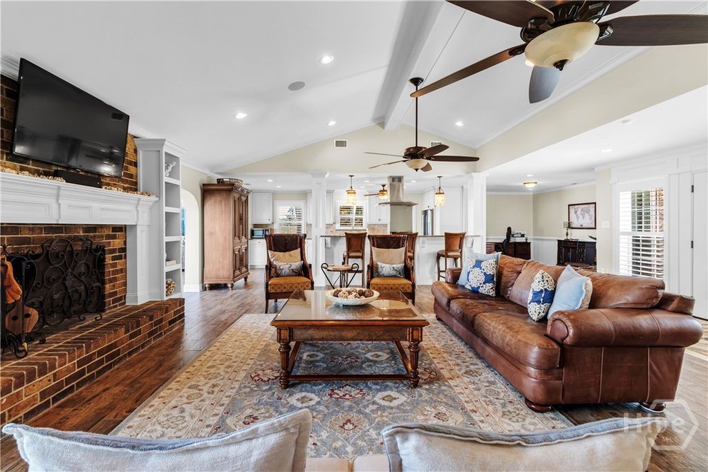 Image 13 of property listing at 30 Williamson Drive, Richmond Hill, GA 31324