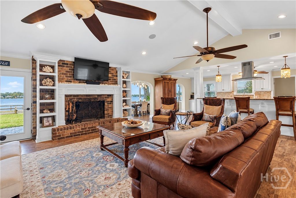Image 14 of property listing at 30 Williamson Drive, Richmond Hill, GA 31324