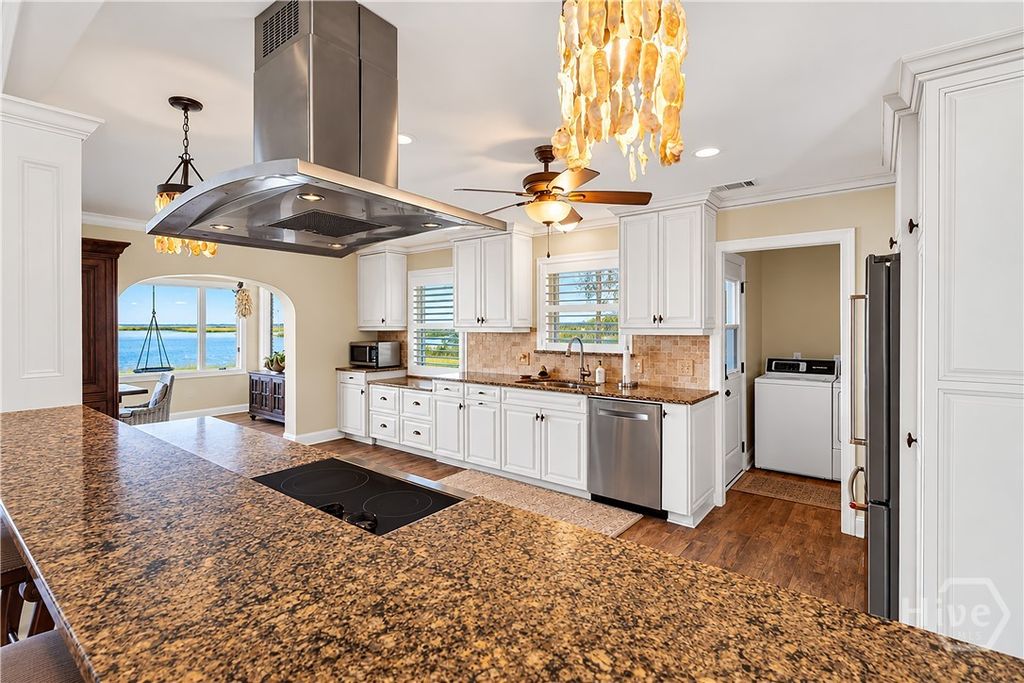 Image 15 of property listing at 30 Williamson Drive, Richmond Hill, GA 31324